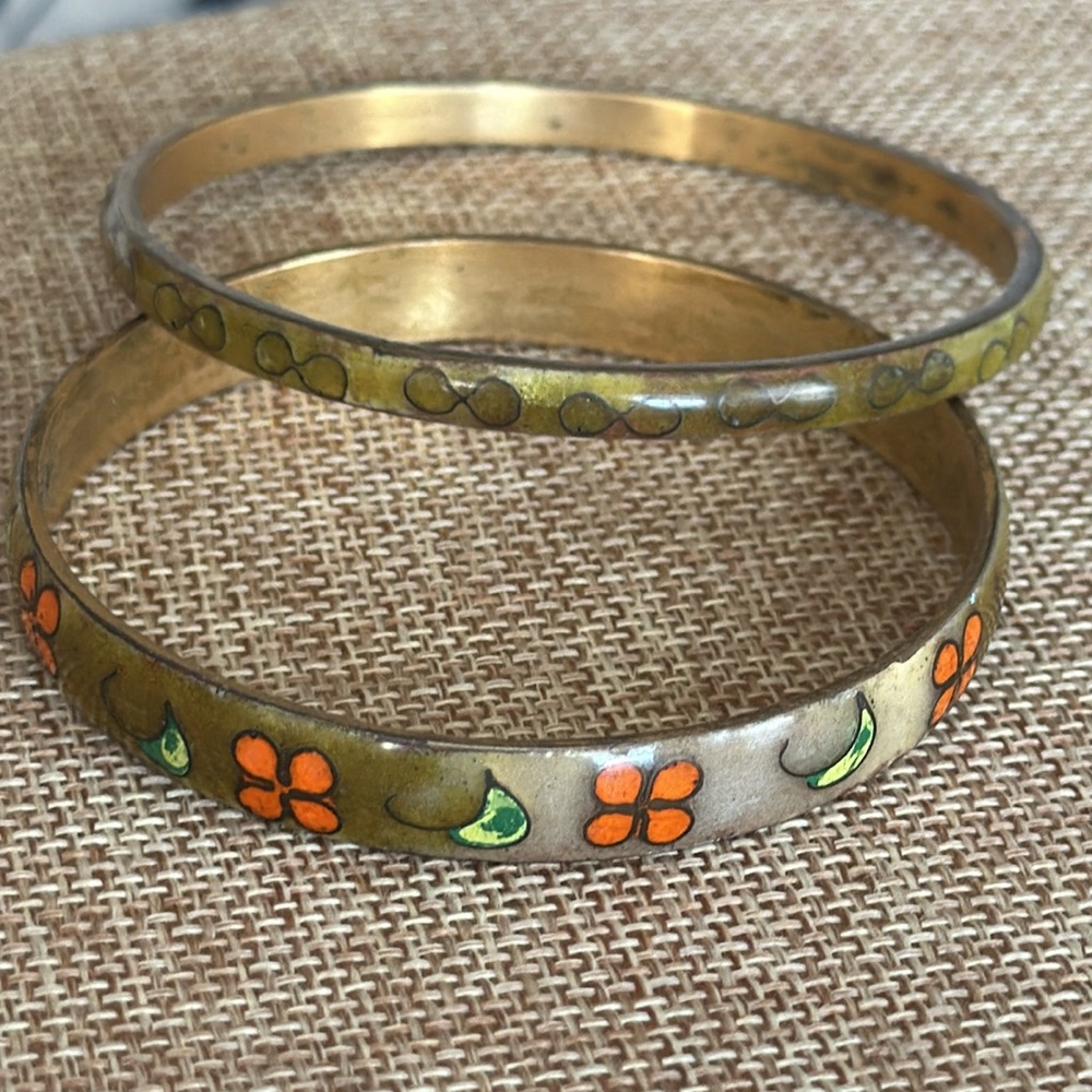 Pair if beautiful vintage bangle bracelets brass and enamel orange and green - Picture 6 of 14